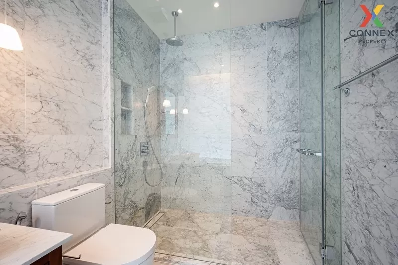 FOR RENT condo , Khun By Yoo , high floor , BTS-Thong Lo , Khlong